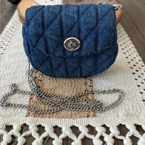 Coach Turnlock Card Case With Quilting